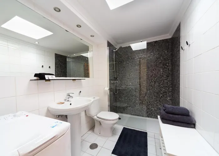 Bastian Beach. Casa Cheah. Sea View アパート コスタ・テギセ